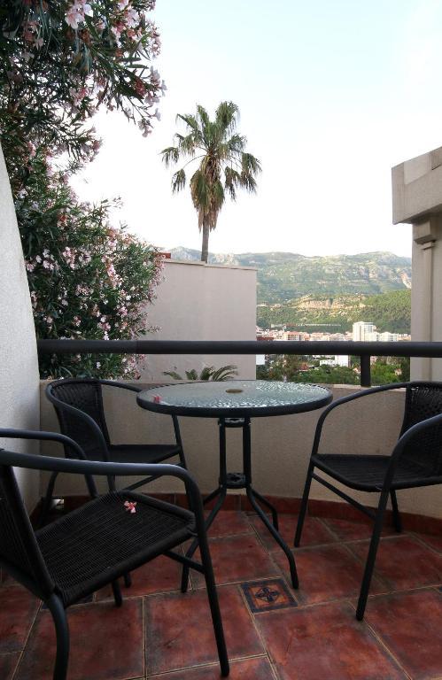 Apartments And Rooms Teona Budva Room photo