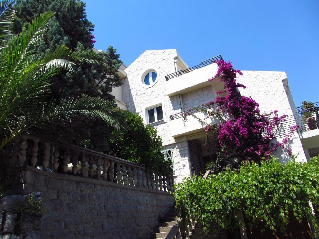 Apartments And Rooms Teona Budva Exterior photo